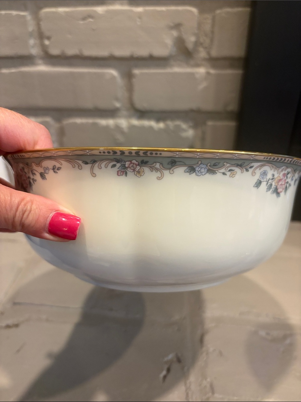 Discontinued NWT Lenox Spring Vista Round Vegetable Serving Bowl 8.5"